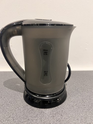 Black travel kettle - black,